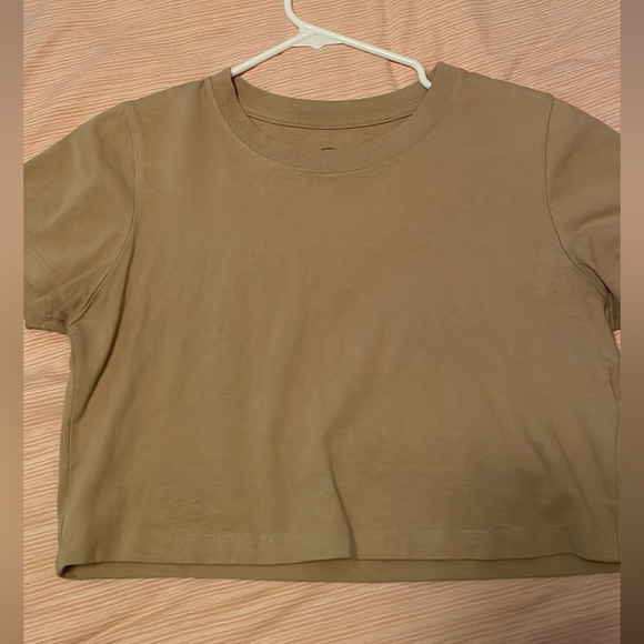 Urban Outfitters Cropped Tan T-Shirt - Picture 1 of 2